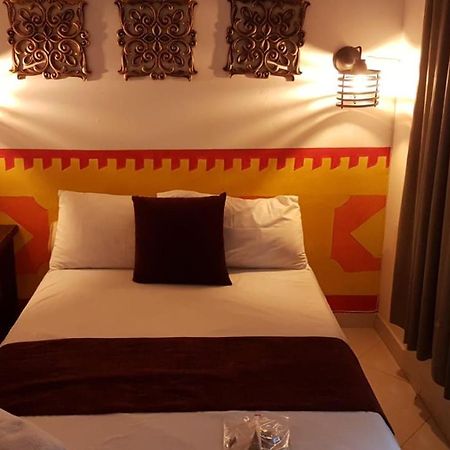 Hostel-Affordable Rooms With Private Bathroom San Juan Guatape Guatapé Exterior photo