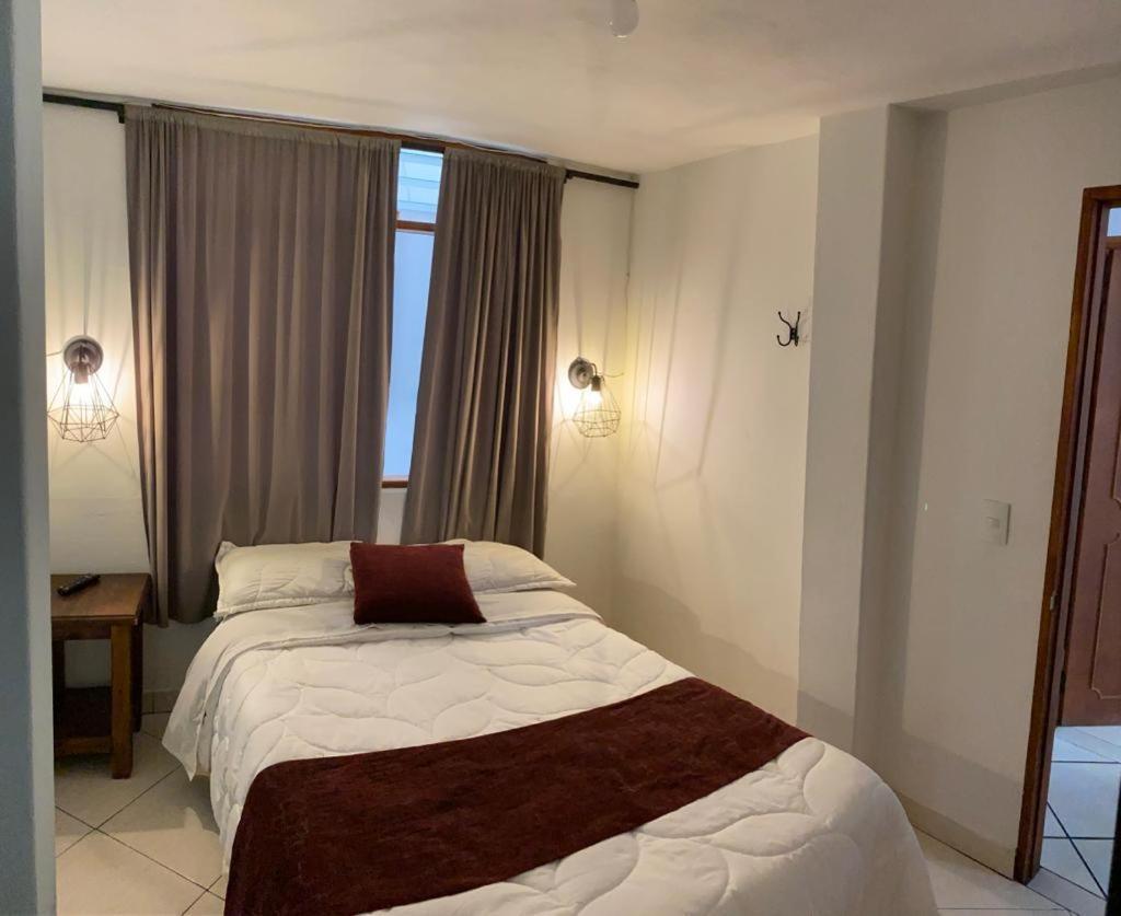Hostel-Affordable Rooms With Private Bathroom San Juan Guatape Guatapé Exterior photo